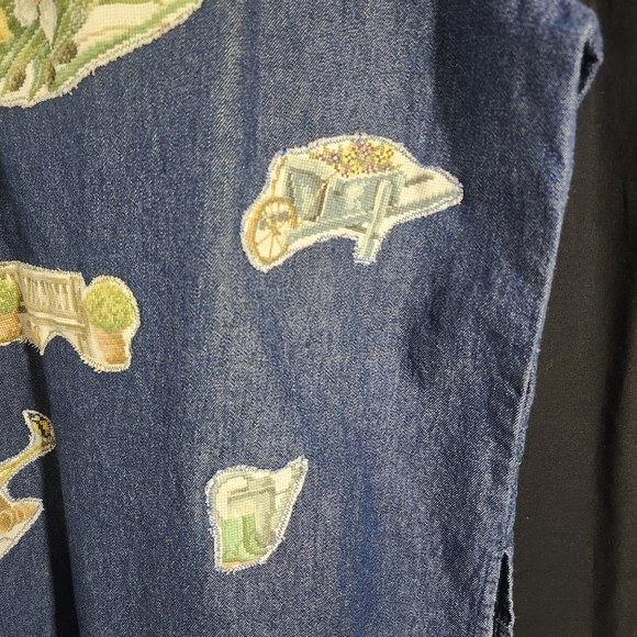 BLAIR  Denim Spring Theme Button up Shirt with Patchwork Embroidery Size Large - Picture 6 of 16